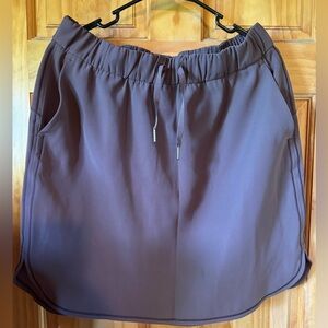 Lululemon size 12 skirt